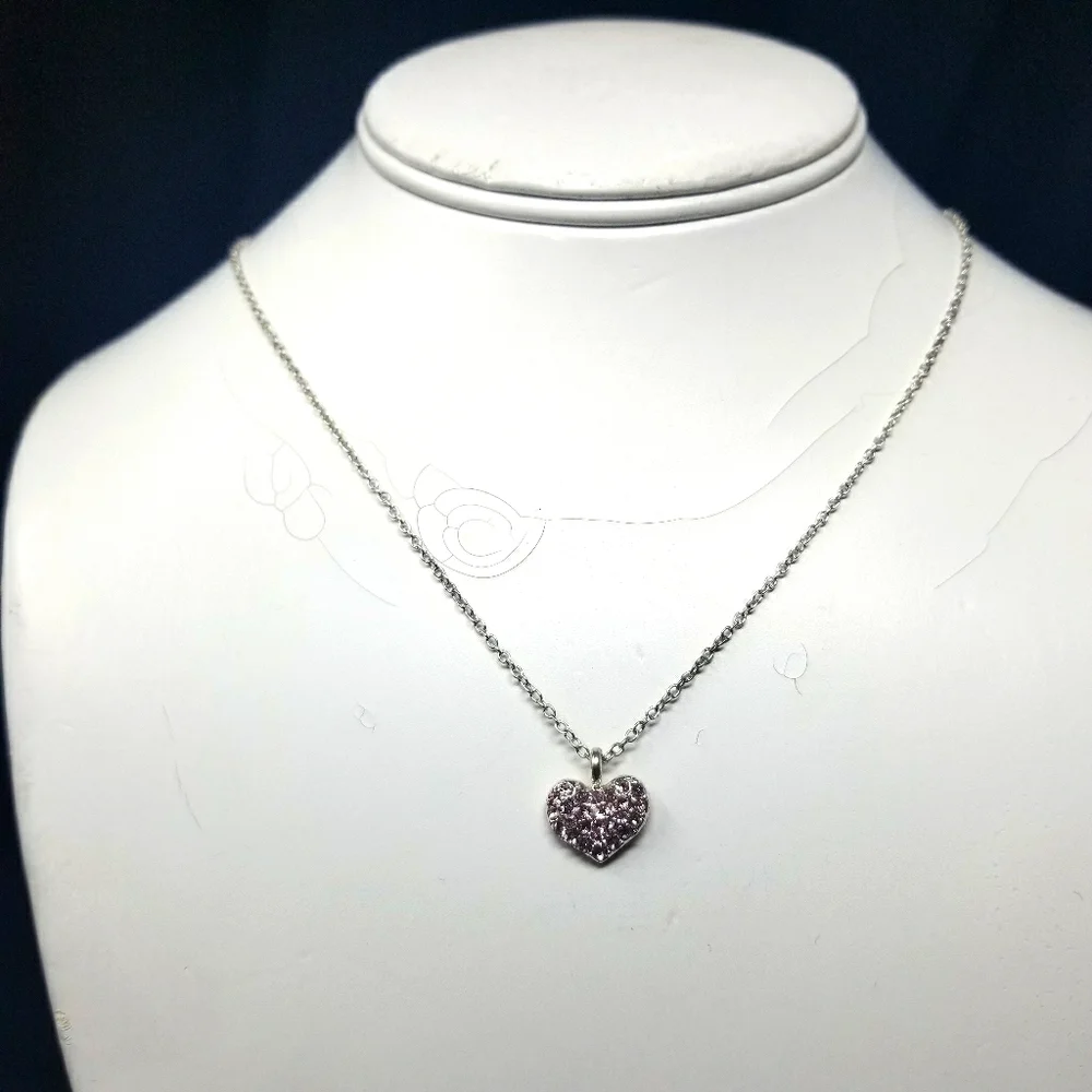 HEART SHAPE NECKLACE WITH PINK JEWELS ON HEART